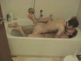 Amateur couple fucking in the bathtub