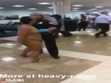 Crazy Woman Walking Naked At Airport - Bbw Videos
